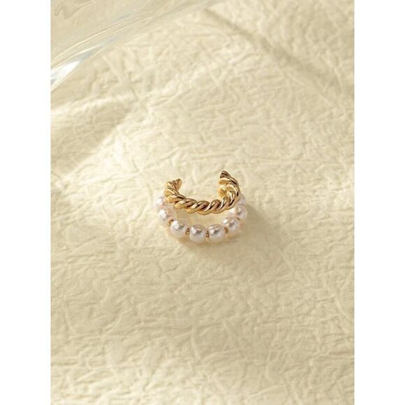 Pearl earrings, vintage layered, without piercing, pearl, cartilage earr… - Picture 4 of 7